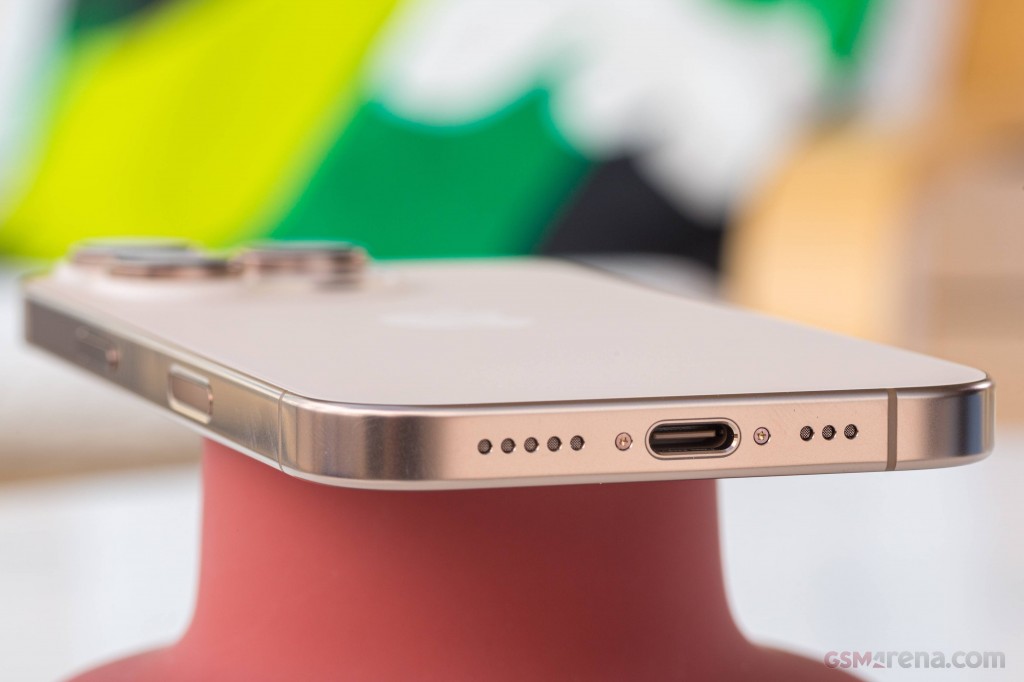iPhone 16 Pro Max - Image 3